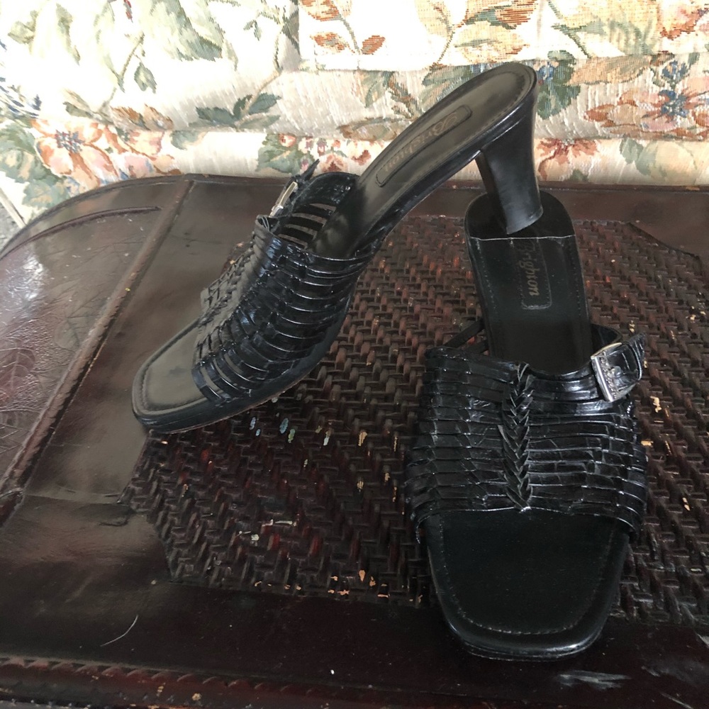 Shoes - Picture 2 of 3